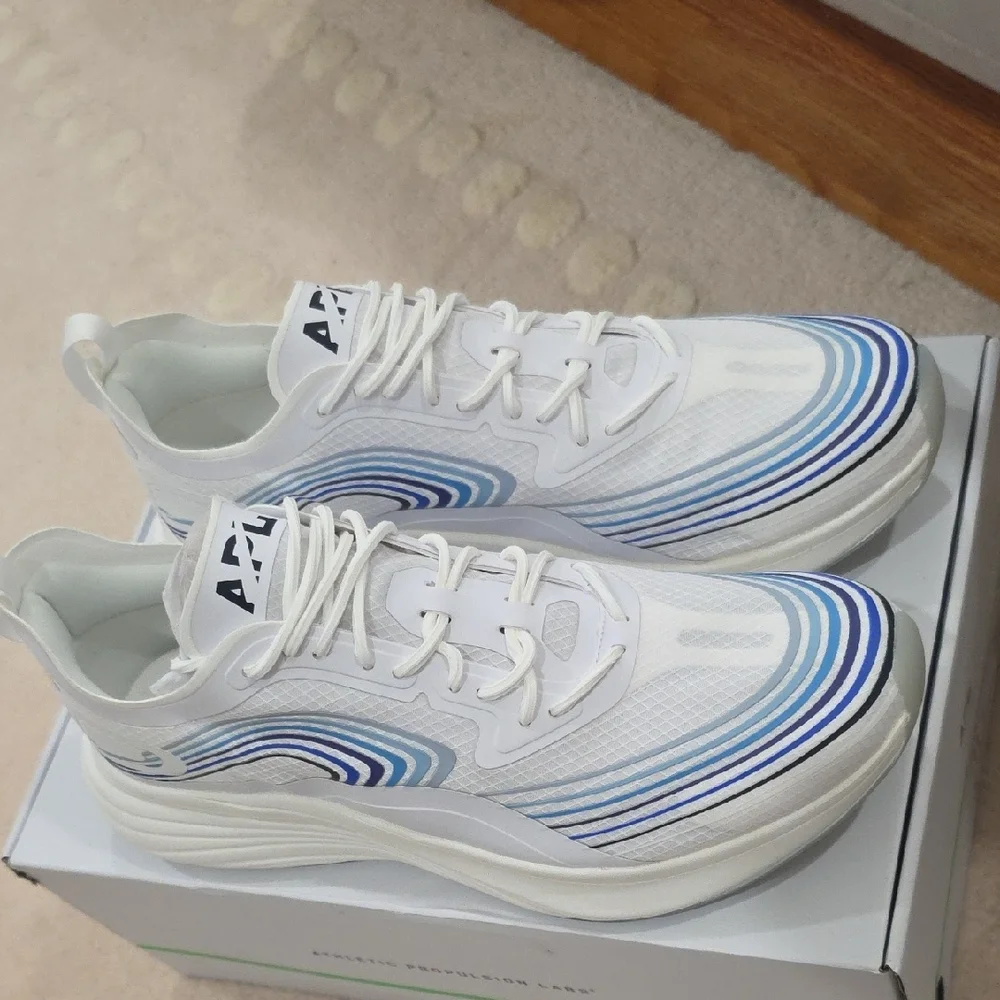 APL Mens Streamline White Sneakers.Mens Size 11. Womens 12.5 - Picture 4 of 9